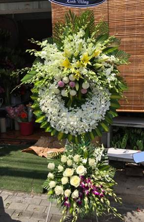 HV228 Đặt hoa đám tang xã Đồng Sơn Bắc Giang